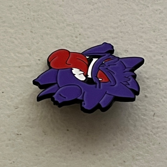 Pokemon Gengar Pin Brooch Pins Streetwear Hats Hat Bag New Charizard - Picture 2 of 8